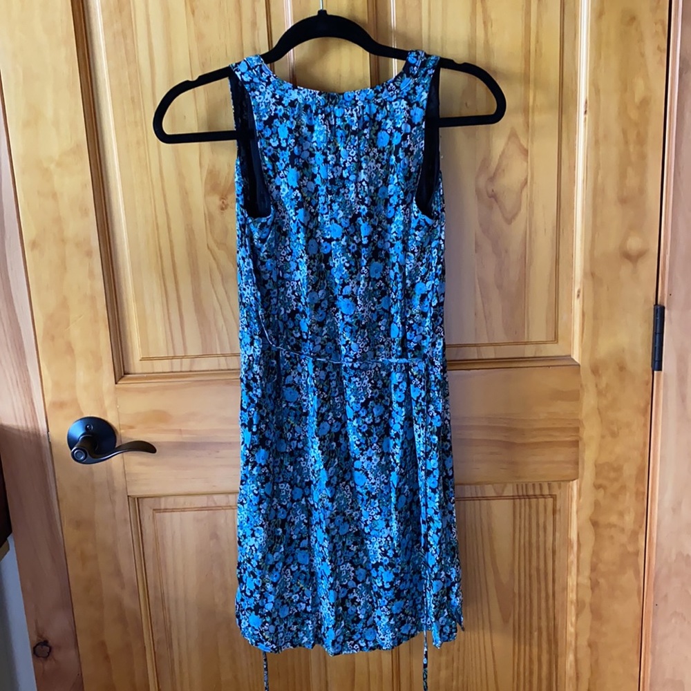 Loft Dress - Picture 3 of 3